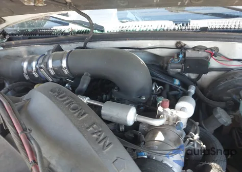 1998 Chevrolet C1500 Fleetside из США, поврежденный, VIN 2GCEC19M8W1262693